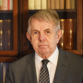 Dr. Aleš Procházka